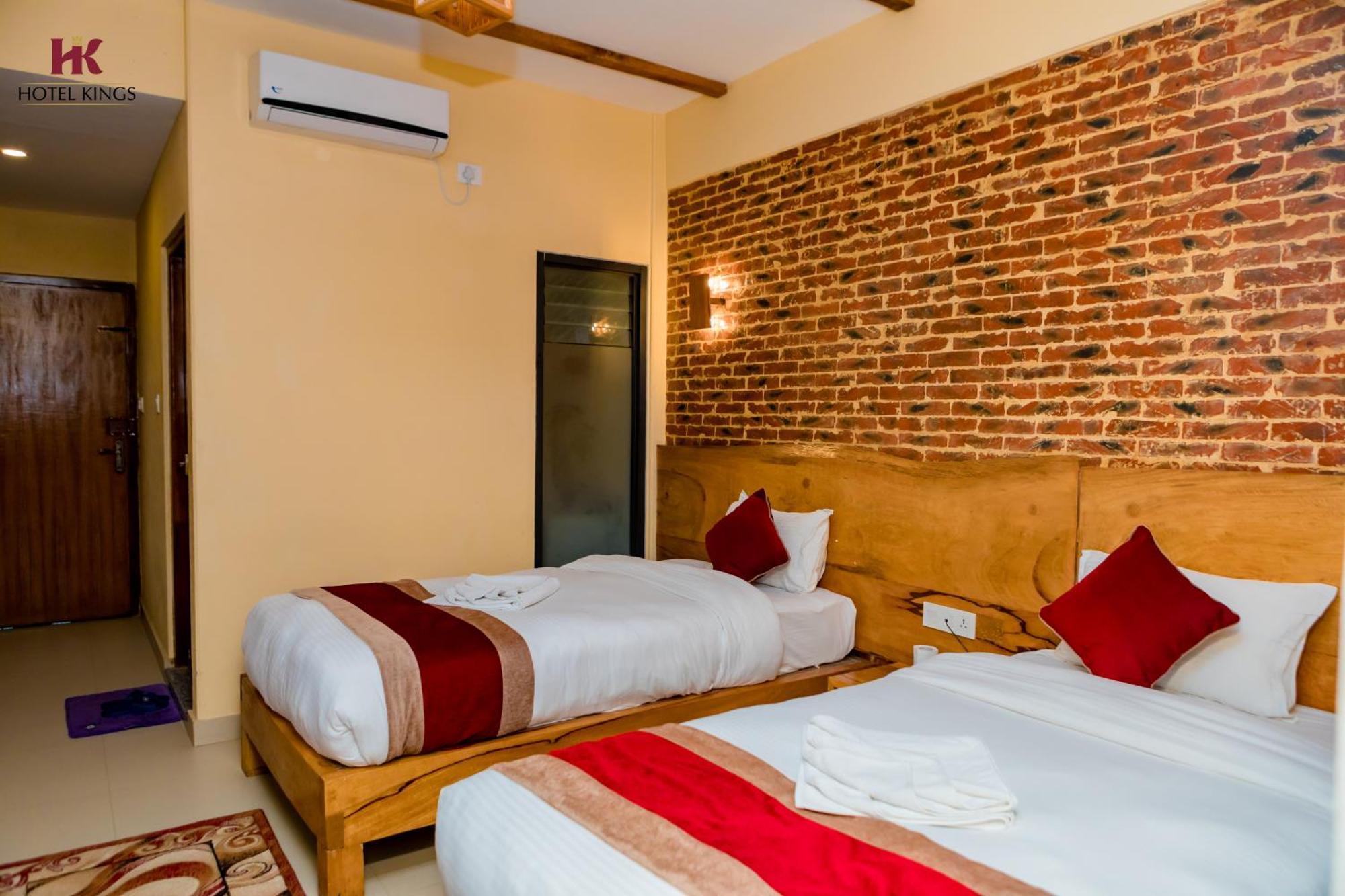 Hotel Kings Pokhara Exterior photo